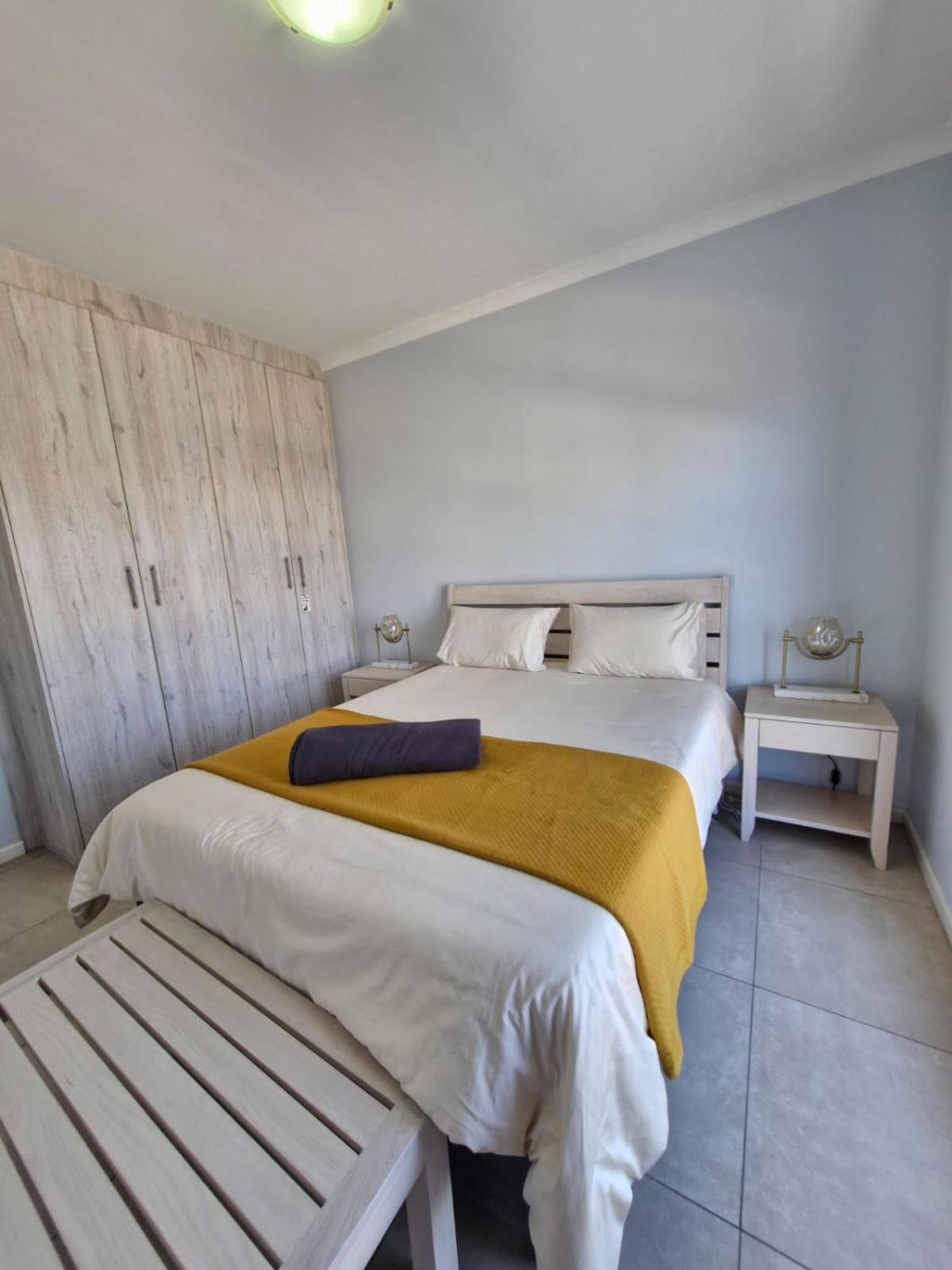 Bonnie Nook * Cape Town